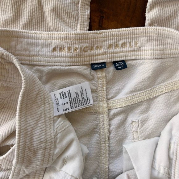 American Eagle Dreamy Drape Stretch Corduroy Wide Leg Cargo Pants Ivory Size 10 - Picture 4 of 5